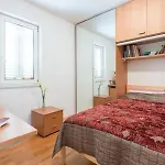 2 Bdrm アパート