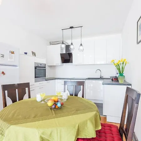 Apartment 2 Bdrm